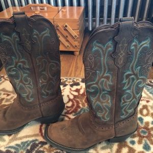 Justin Boots Shoes - Authentic Cowgirl boots Justin Boots Shoes - Authentic Cowgirl boots